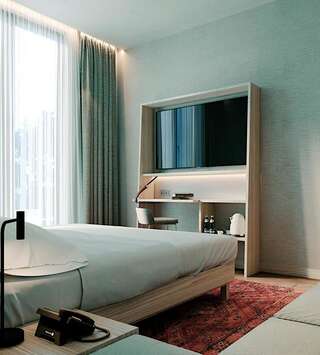 Отель Hampton By Hilton Turkistan Türkistan Номер с кроватью размера «king-size»-1